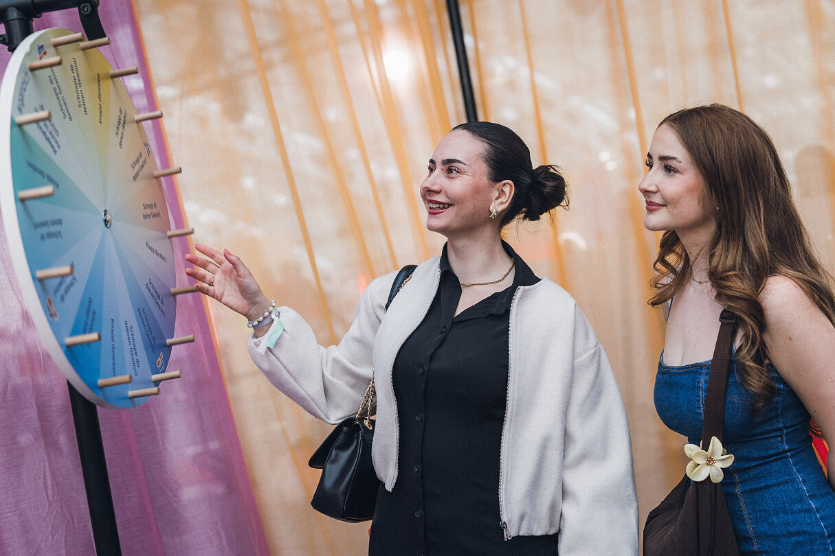  Pressebild dm Mitarbeiterfeier Linz 3