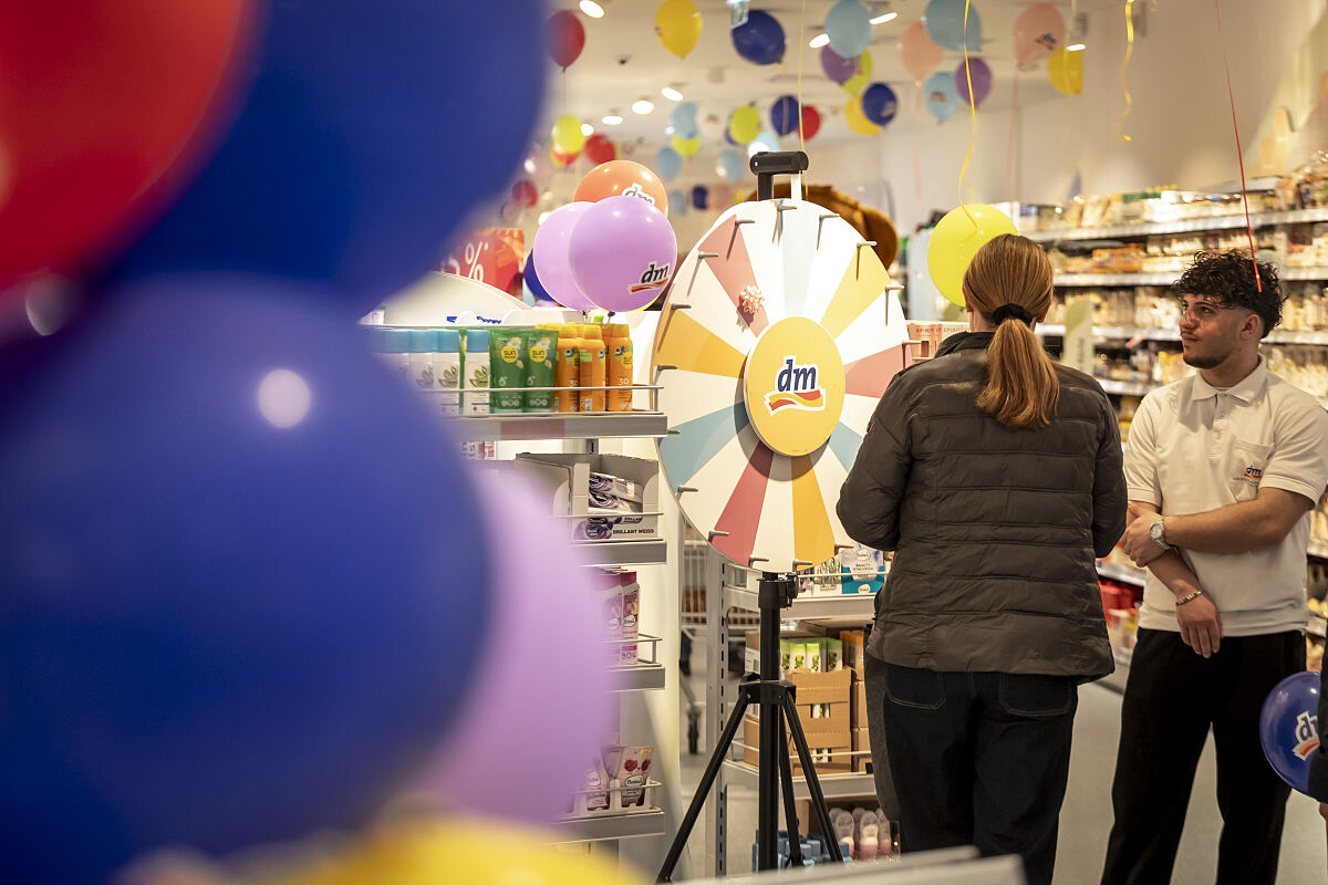 dm Pressebild Marktfeier 50-Jahre-Jubiläum 3