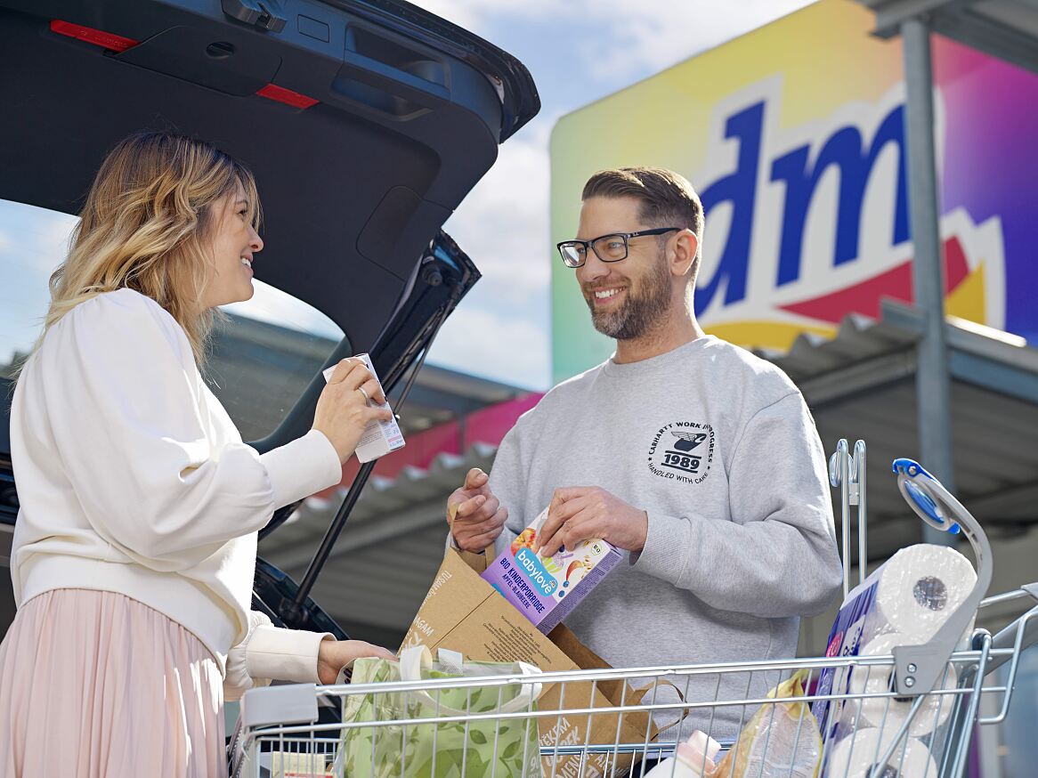 Pro Tag wurde in den letzten 12 Monaten durchschnittlich 222.000-mal bei dm eingekauft.