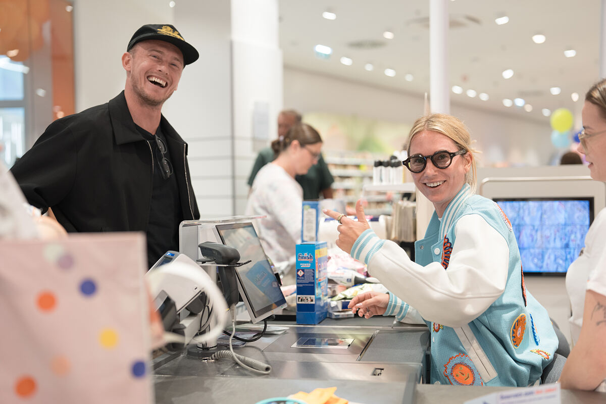 Pressebild dm ConstantlyK Kassieraktion 3