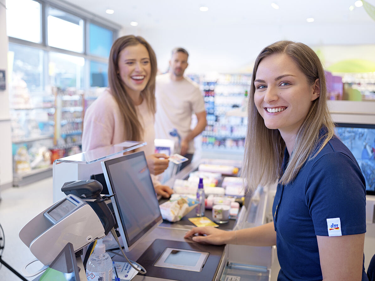 dm Pressebild 2 Kassa